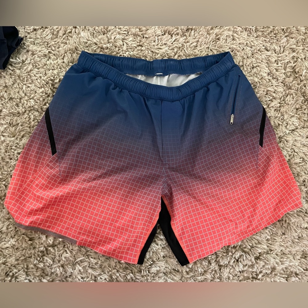 Lululemon Men’s Size L Shorts